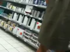This mother I'd like to fuck has no idea she is being recorded in the super market